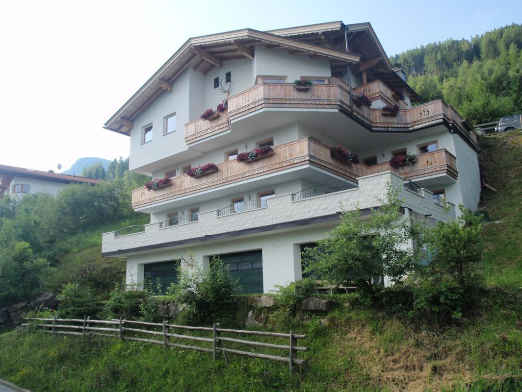 Landhaus Alpenjaeger Hainzenberg Exterior foto