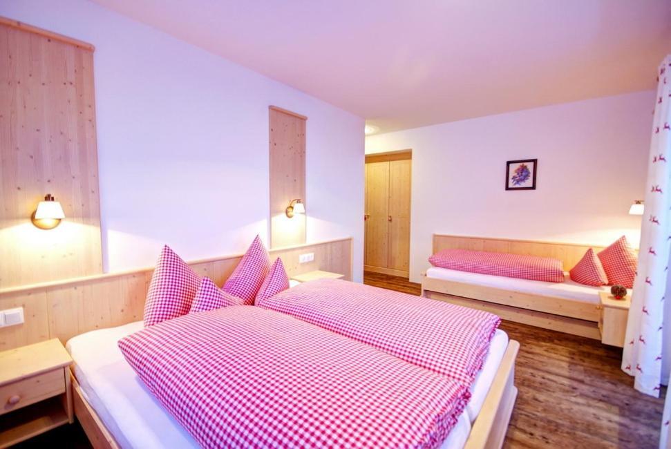 Landhaus Alpenjaeger Hainzenberg Habitación foto